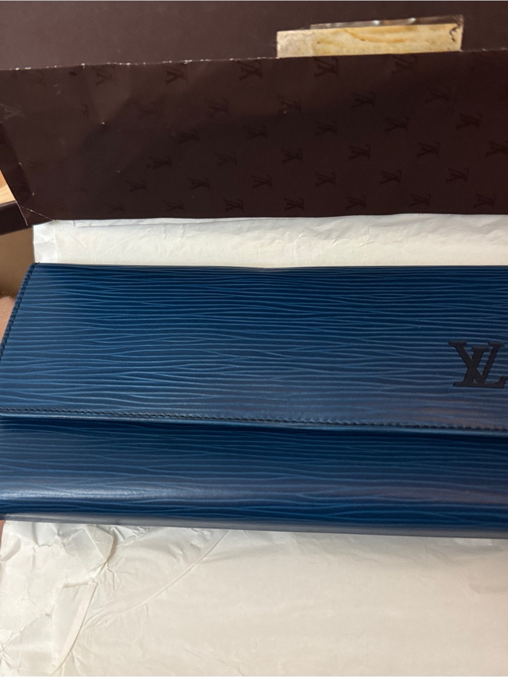 Louis Vuitton Blue Epi Leather Women's Clutch Wallet